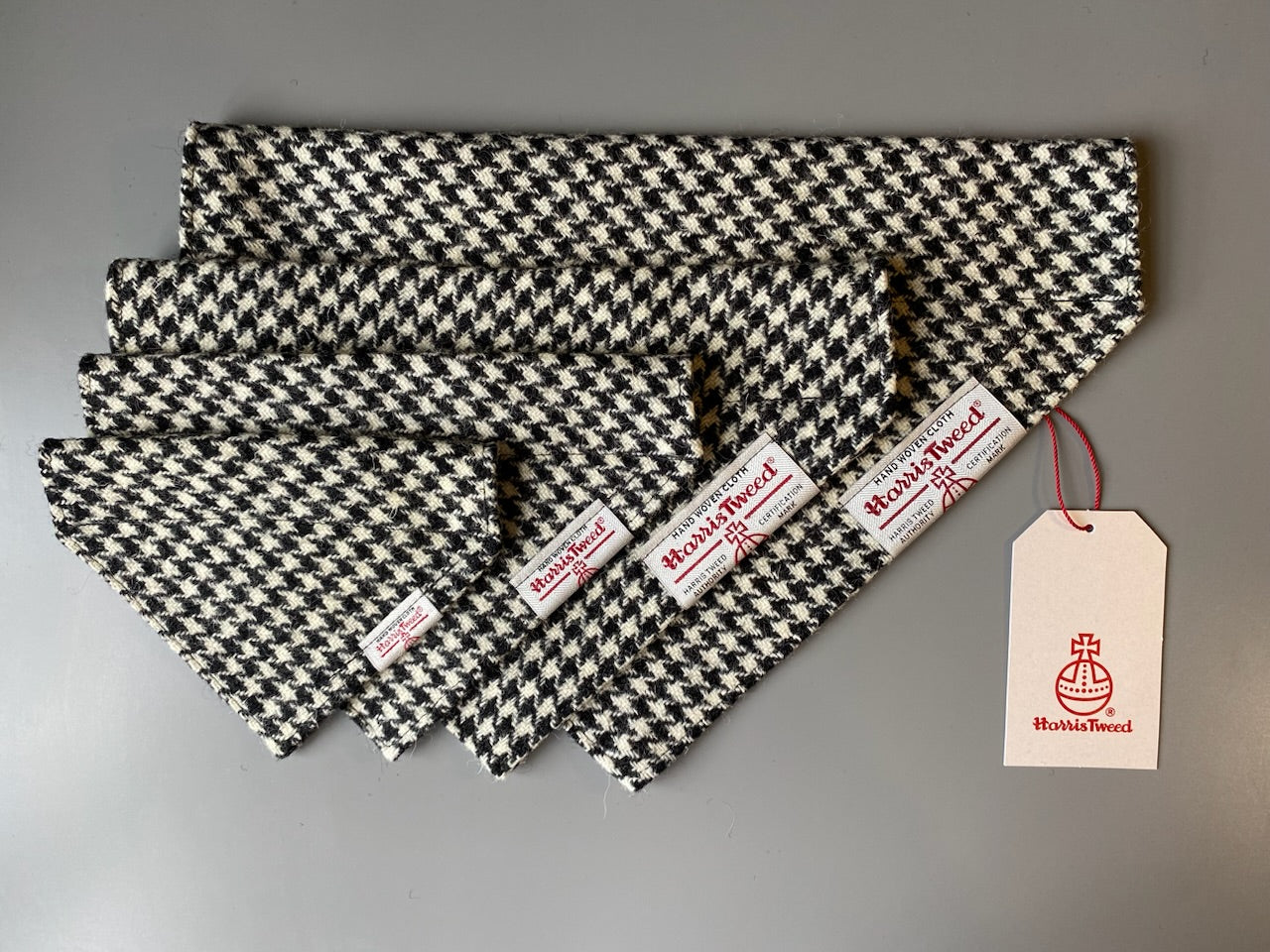 Harris Tweed dog bandana neckerchief in black & white houndstooth dogtooth check pattern. Sizes S M L XL pet scarf