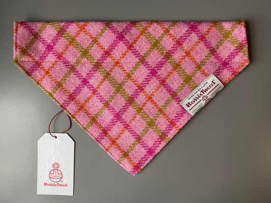 Harris Tweed dog bandana neckerchief in light pink check tartan pattern. Sizes S M L XL pet scarf