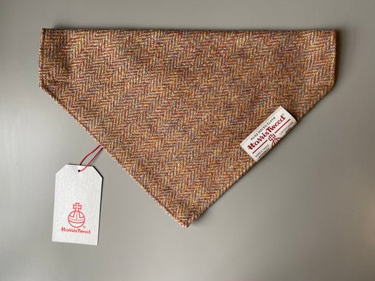 Harris Tweed dog bandana neckerchief in beige brown herringbone chevron pattern. Sizes S M L XL pet scarf